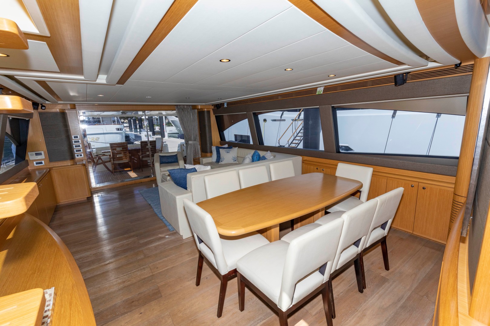 Ferretti 83 - MI RX - Formal Dining
