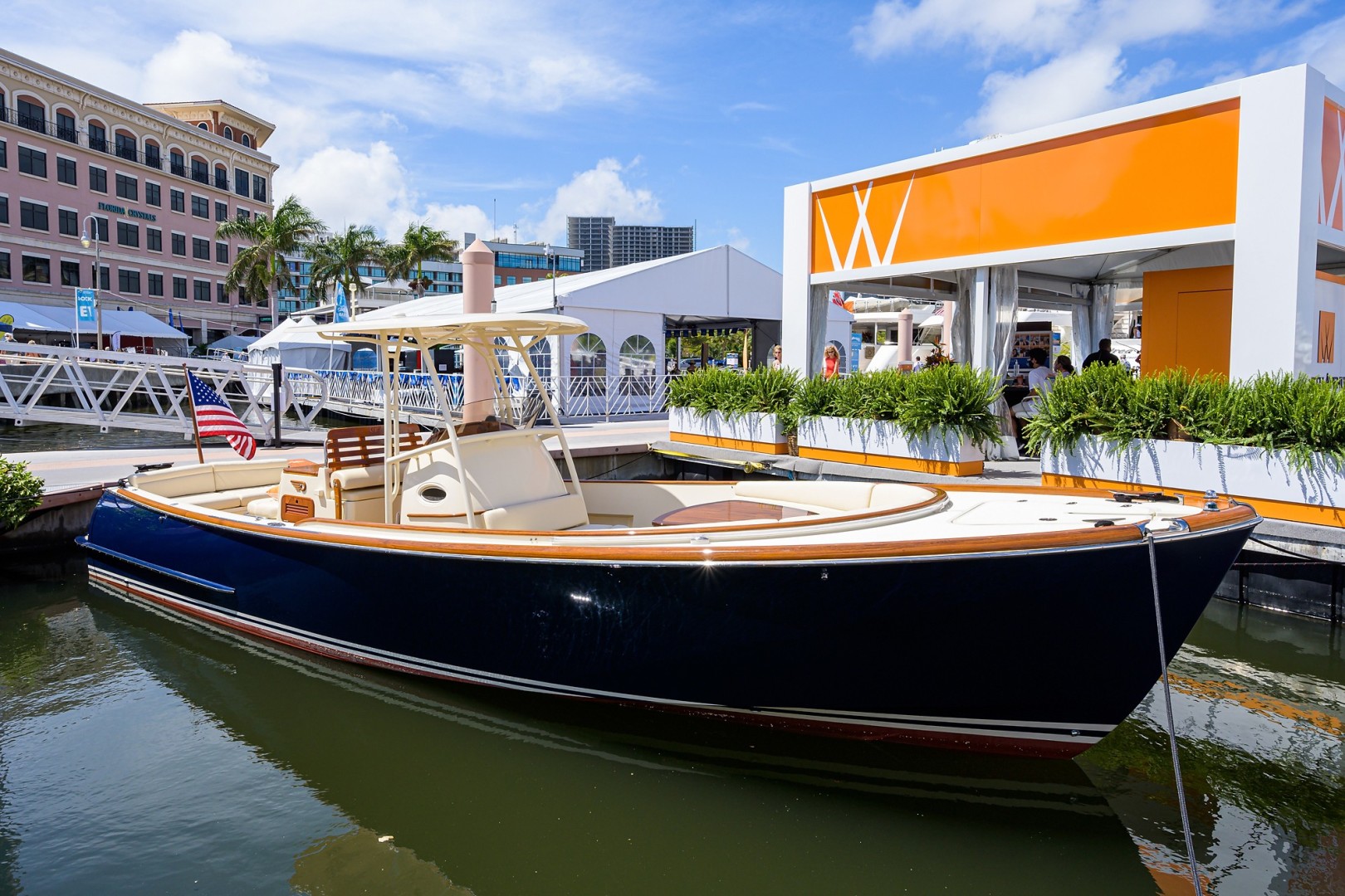 Used Hinckley 29' T29 with TTop For Sale In Florida WORTHY United