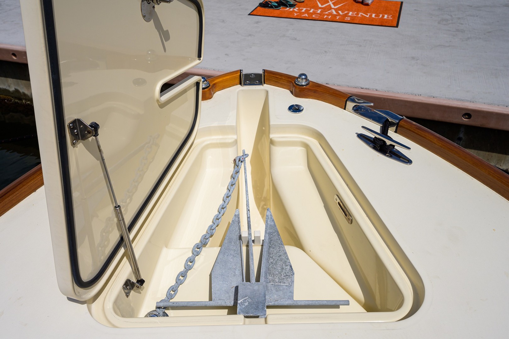 Used Hinckley 29' T29 with TTop For Sale In Florida WORTHY United