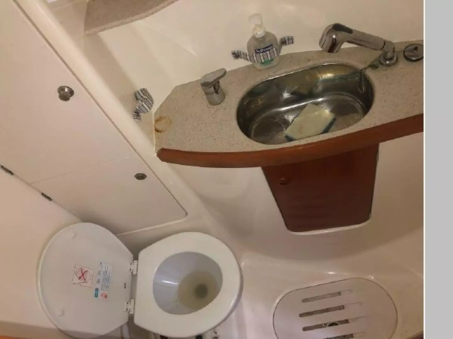 Amoreena  43ft Jeanneau Yacht For Sale Amoreena  43ft Jeanneau Yacht For Sale