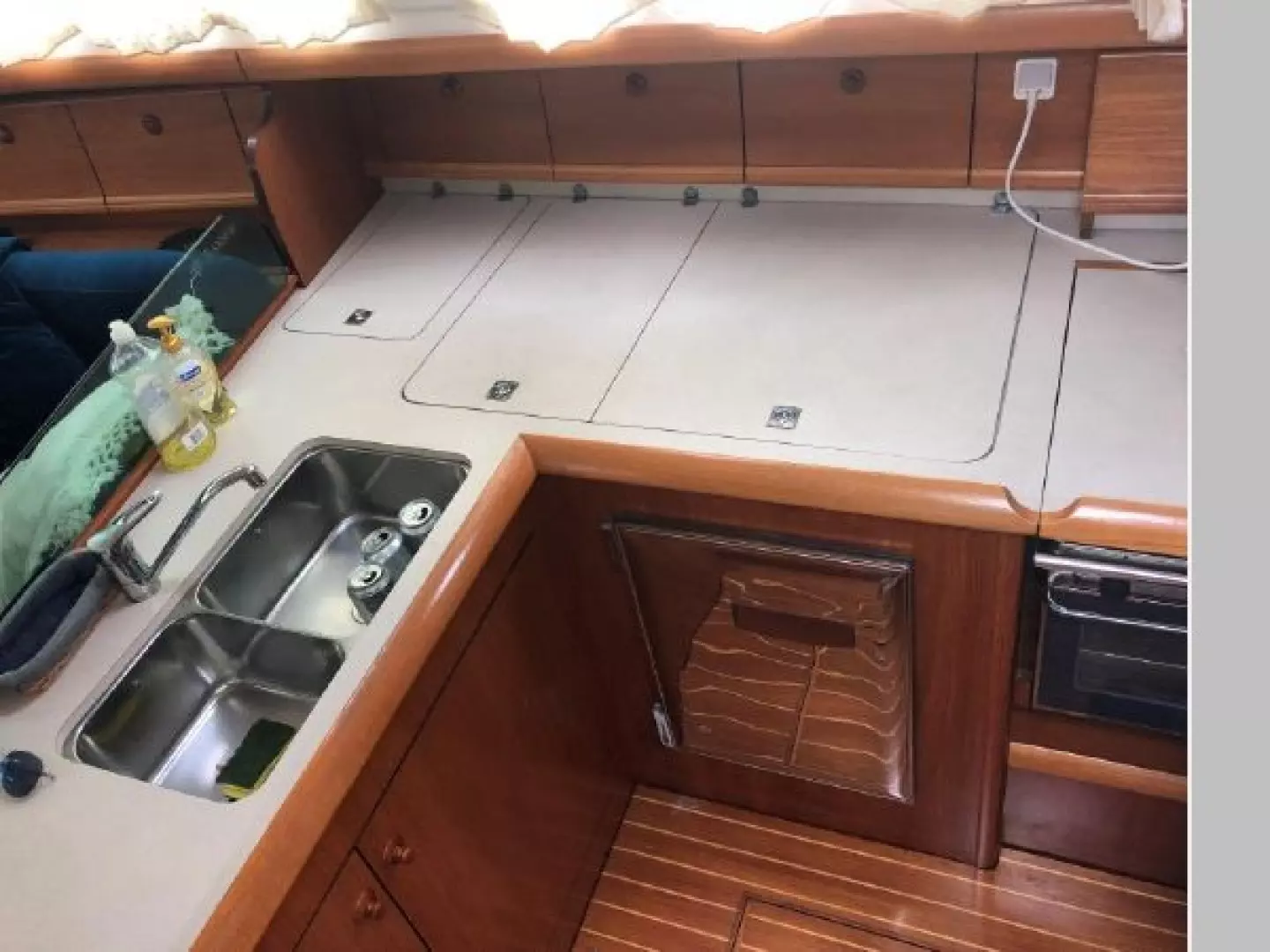 Amoreena  43ft Jeanneau Yacht For Sale Amoreena  43ft Jeanneau Yacht For Sale