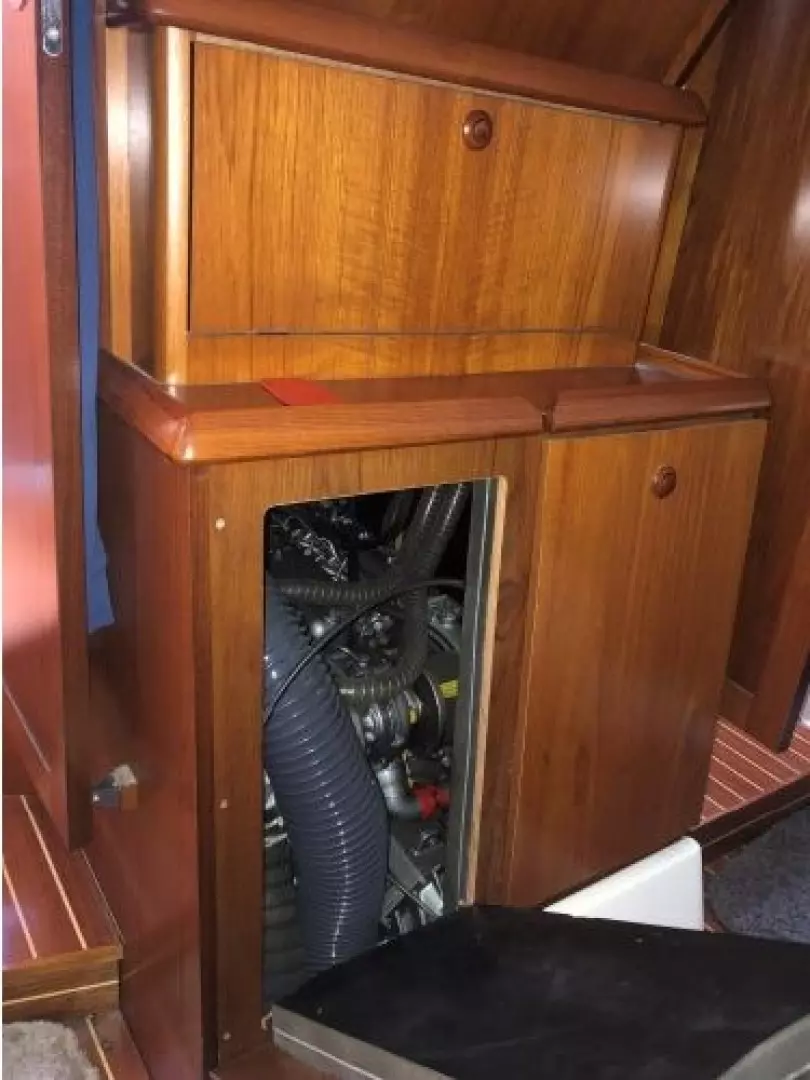 Amoreena  43ft Jeanneau Yacht For Sale Amoreena  43ft Jeanneau Yacht For Sale