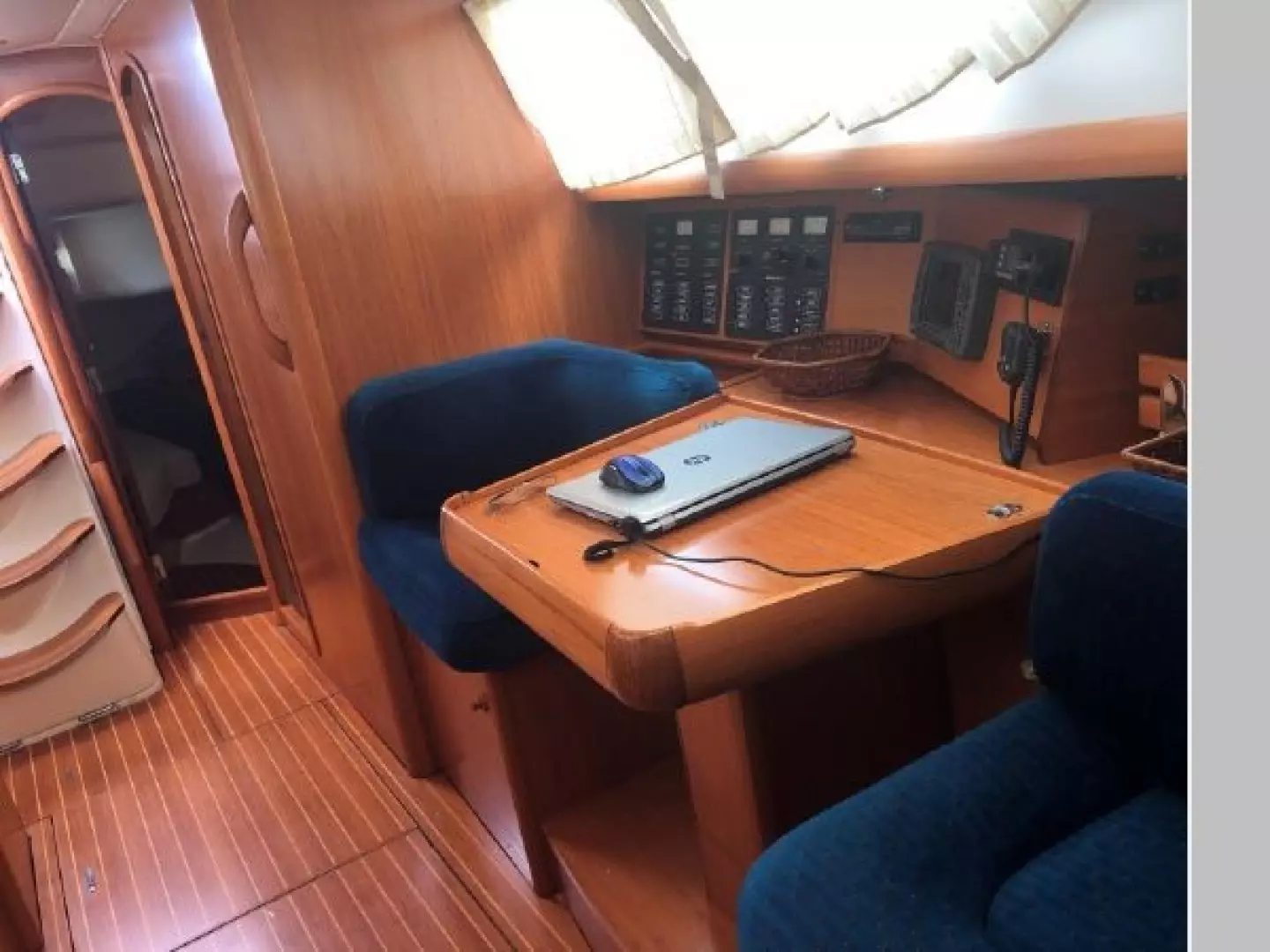 Amoreena  43ft Jeanneau Yacht For Sale Amoreena  43ft Jeanneau Yacht For Sale