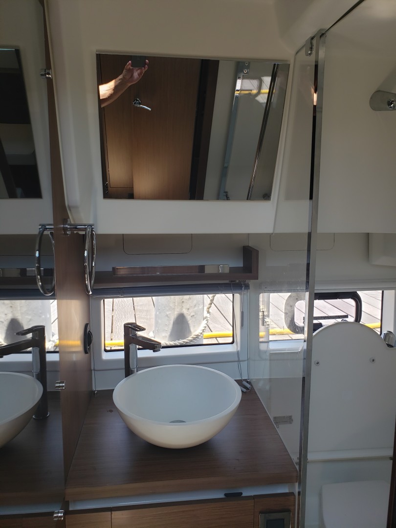 2019 33 Jeanneau Express - Head