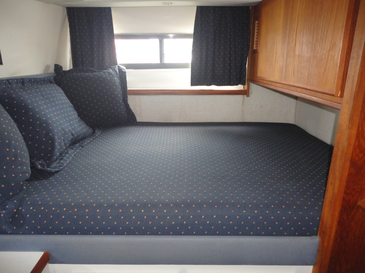 Picure of Buy The Sea