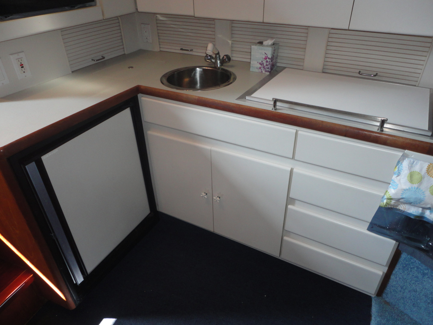 Picure of Buy The Sea