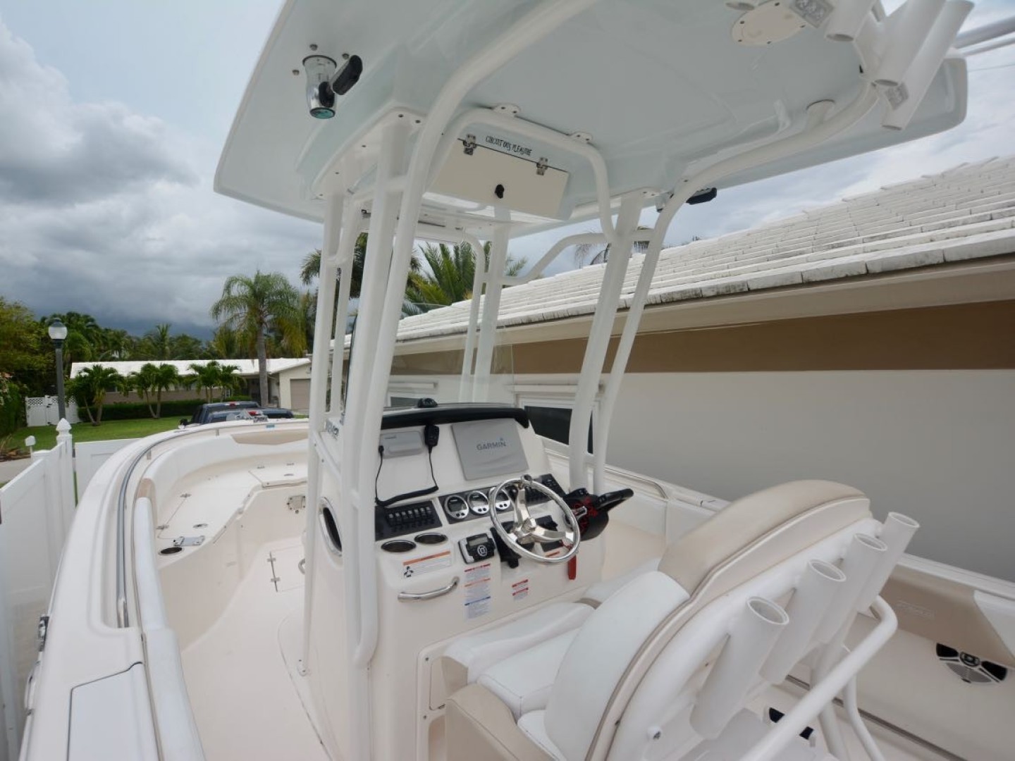 2018 Robalo 