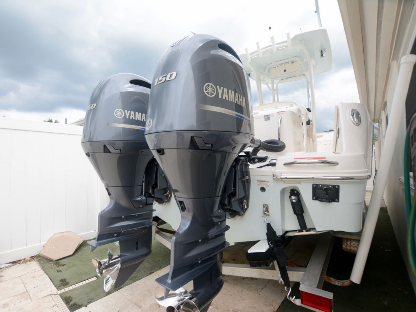 2018 Robalo 
