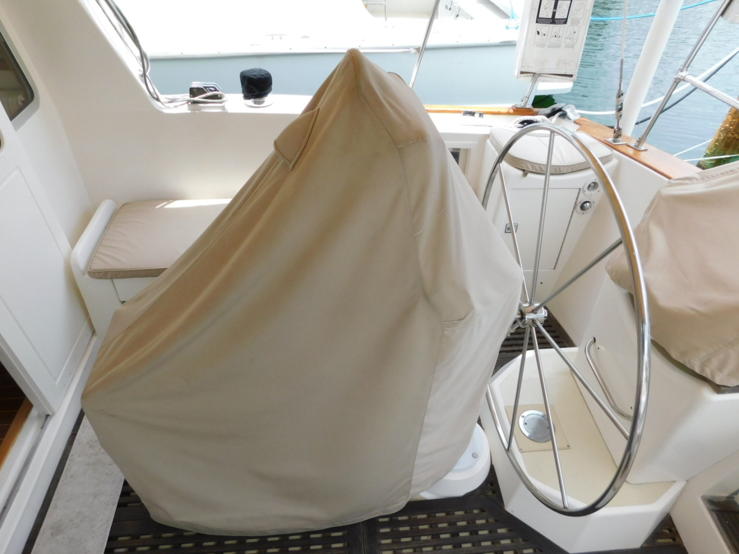 Picure of Sail La Vie