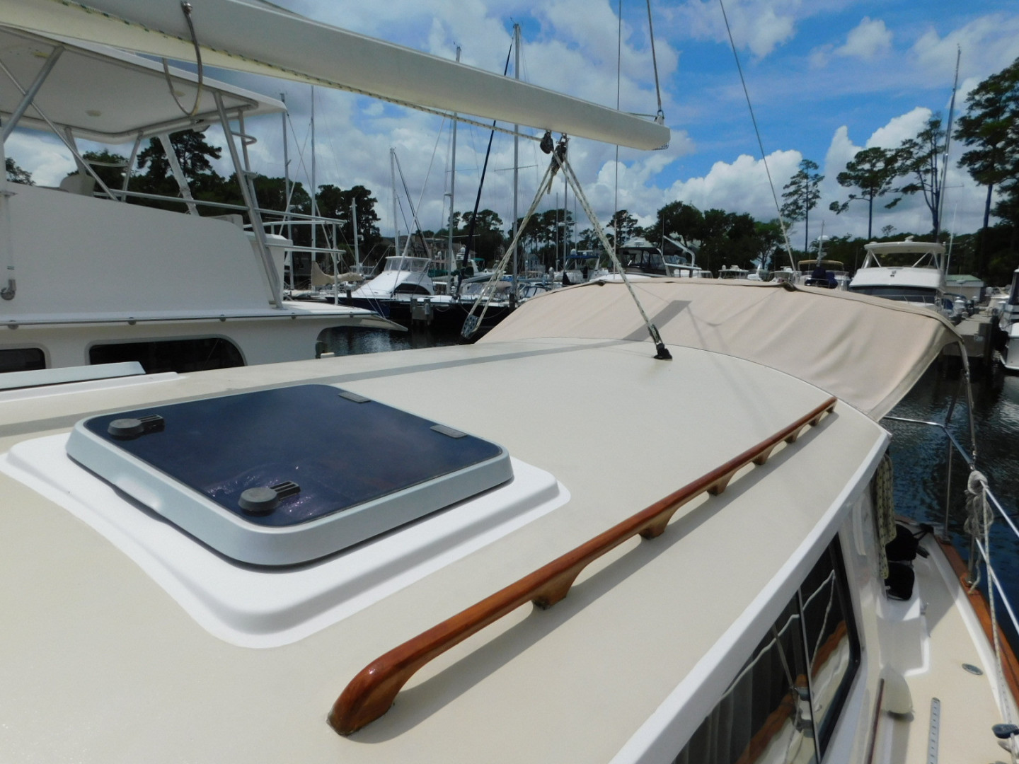 Picure of Sail La Vie