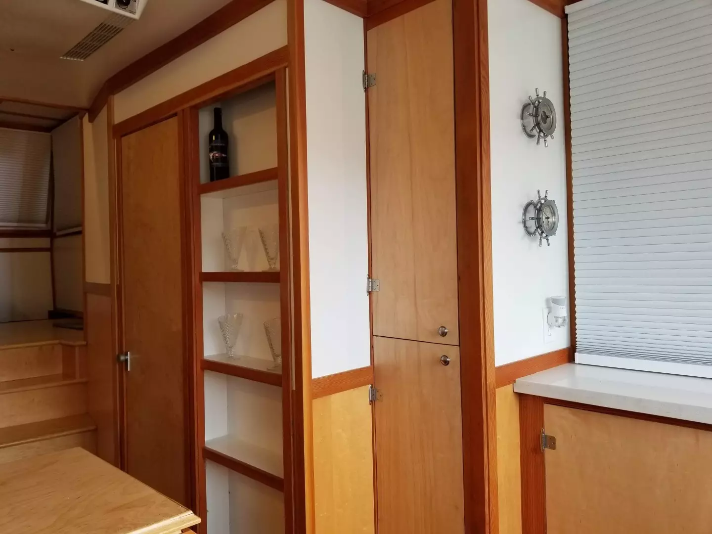 Harbor Master 375 Yacht For Sale