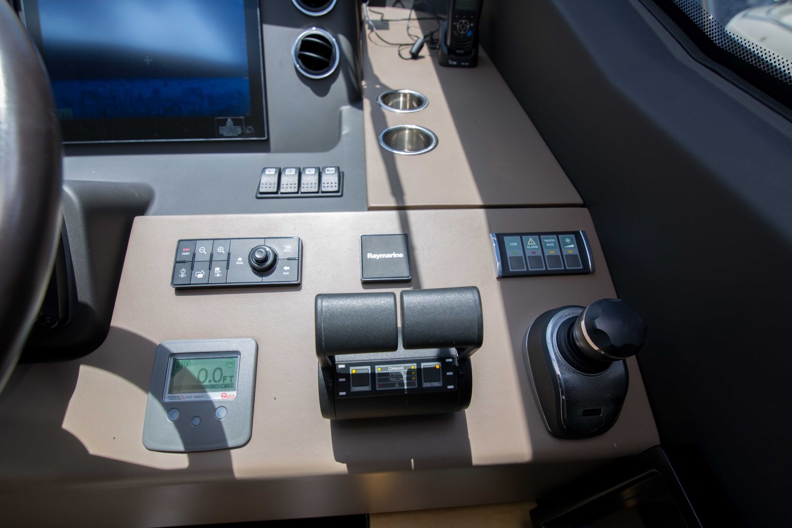 Azimut 66 - Lady M - Helm