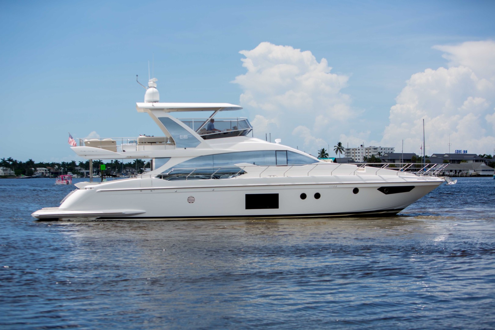 Azimut 66 - Lady M - Exterior Profile