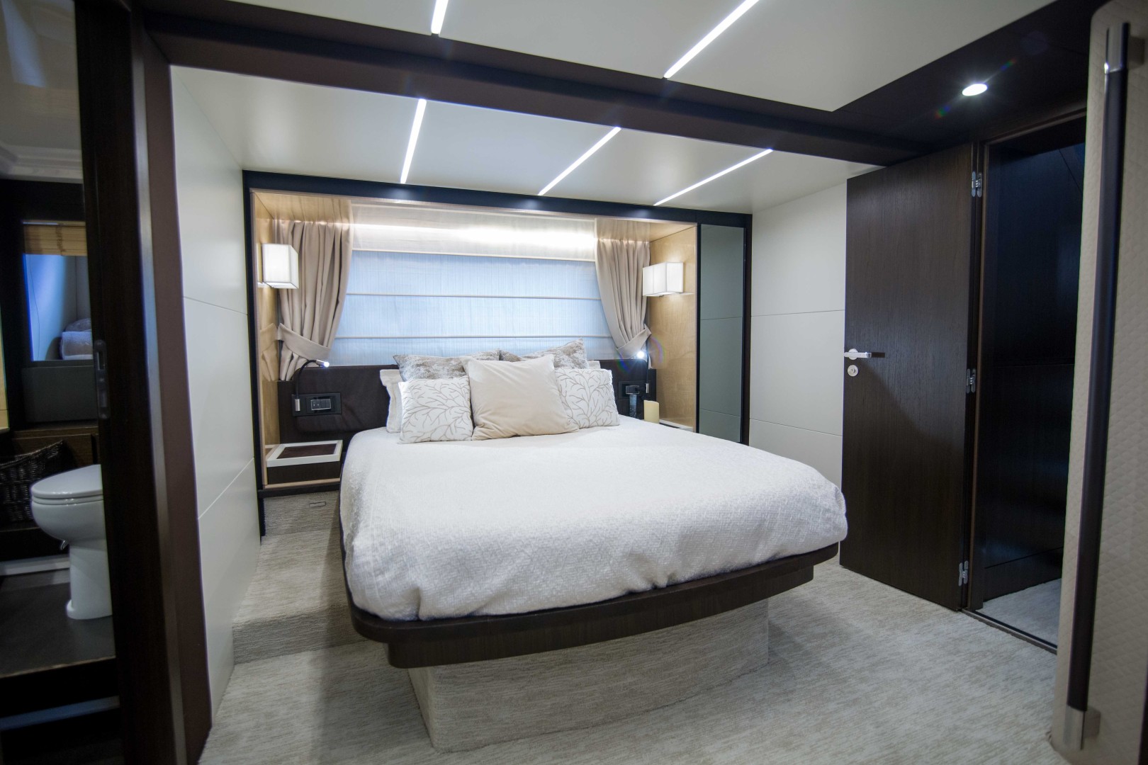Azimut 66 - Lady M - Master Stateroom