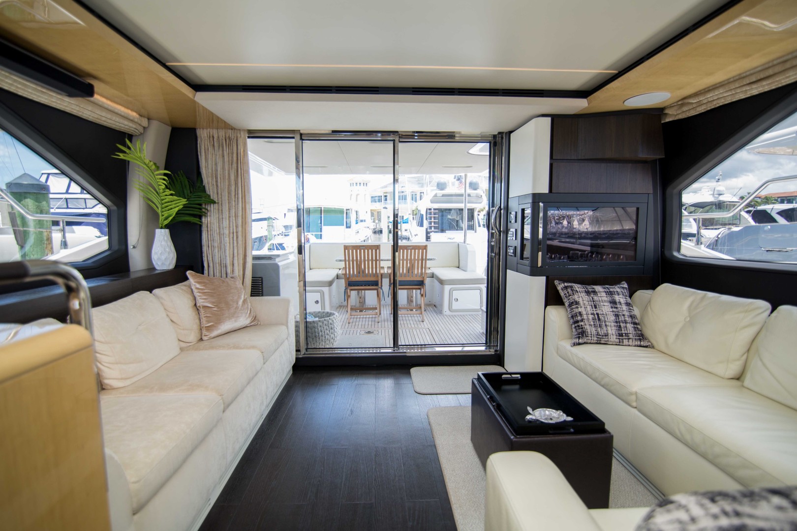 Azimut 66 - Lady M - Salon