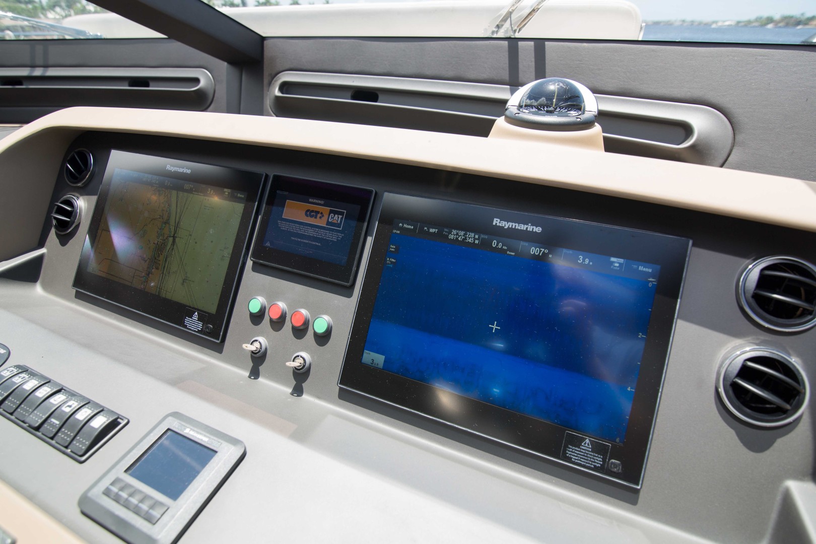Azimut 66 - Lady M - Helm