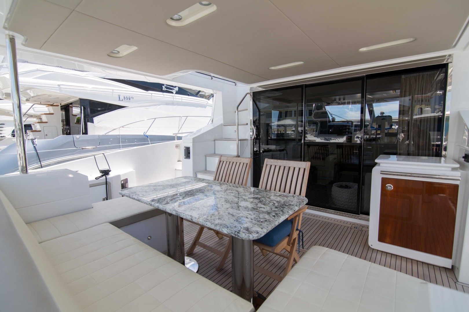 Azimut 66 - Lady M - Aft Deck