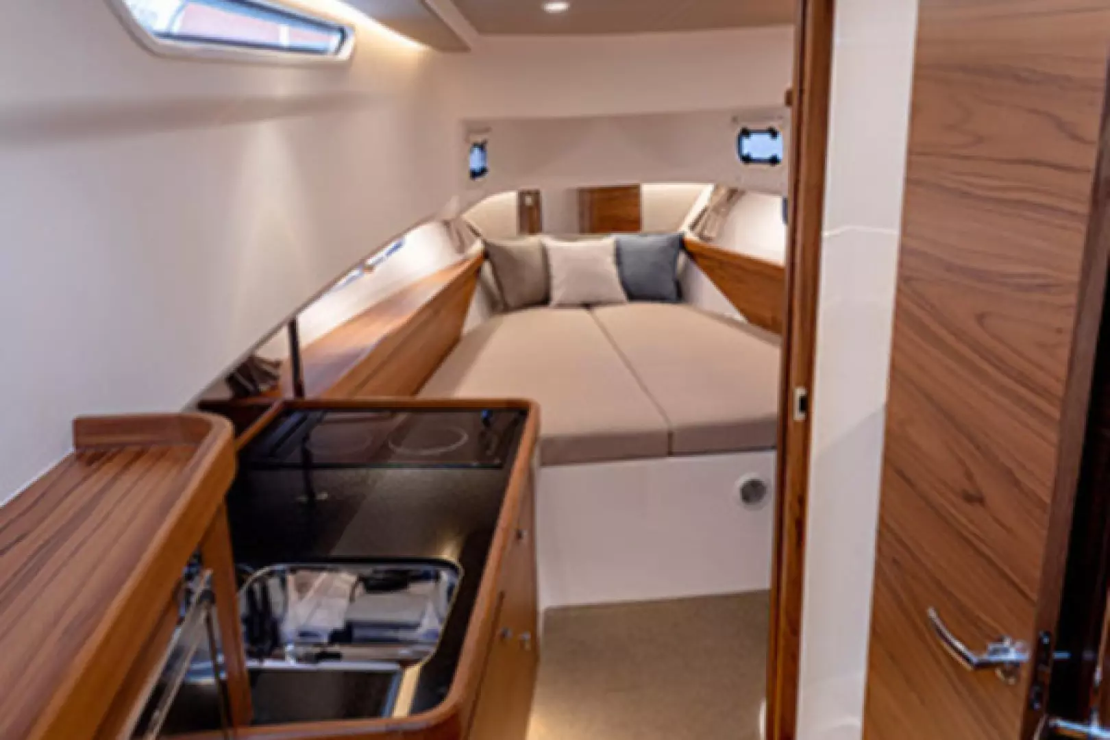 Nimbus C11 Yacht For Sale
