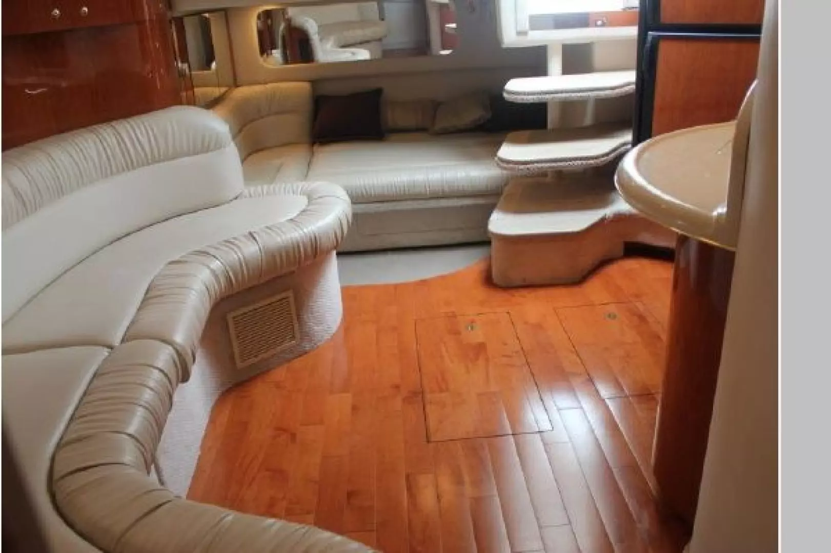 Aela Jeanne 38ft Sea Ray Yacht For Sale Aela Jeanne 38ft Sea Ray Yacht For Sale