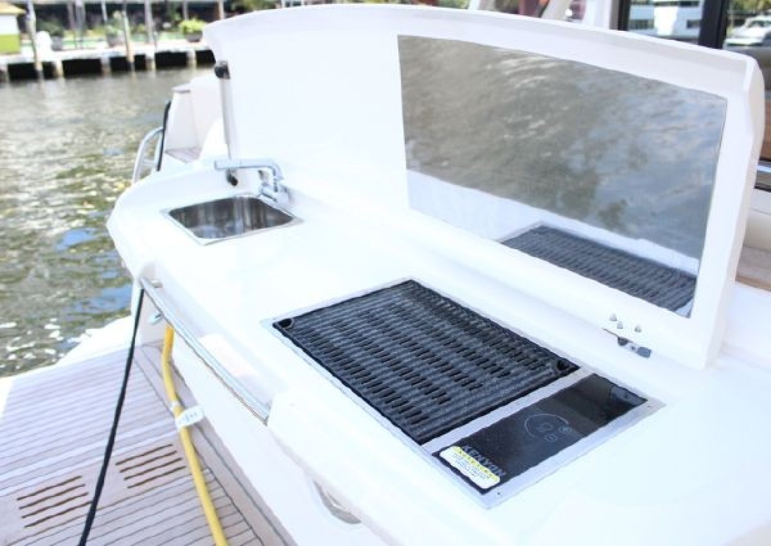 Greenline 48 Coupe Hybrid - Photo 36