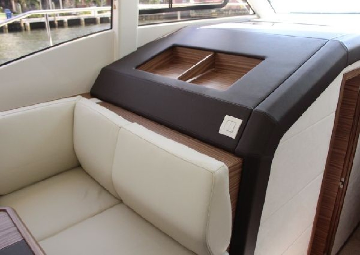 Greenline 48 Coupe Hybrid - Photo 13