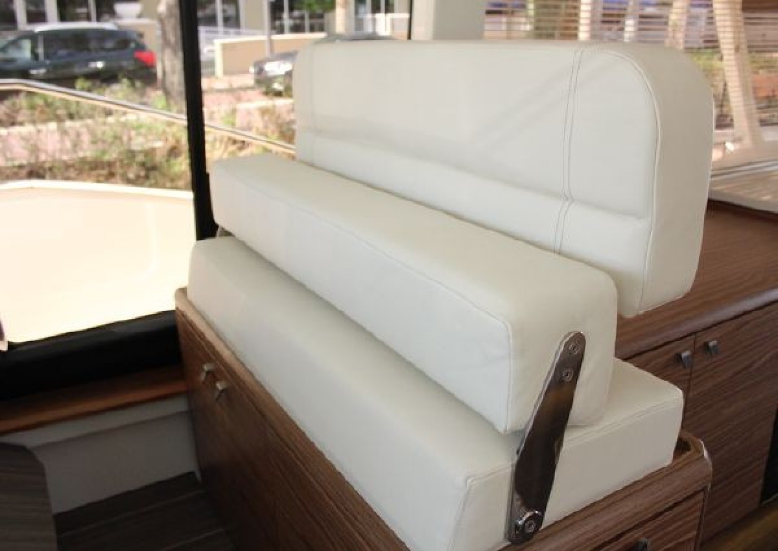 Greenline 48 Coupe Hybrid - Photo 14