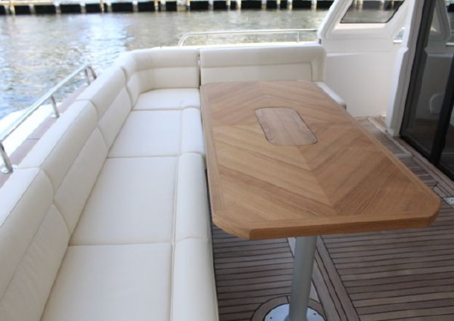 Greenline 48 Coupe Hybrid - Photo 32