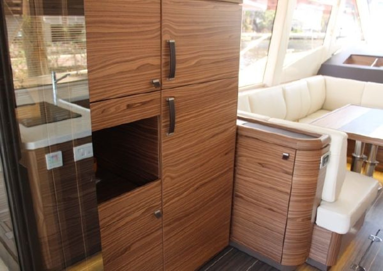 Greenline 48 Coupe Hybrid - Photo 6