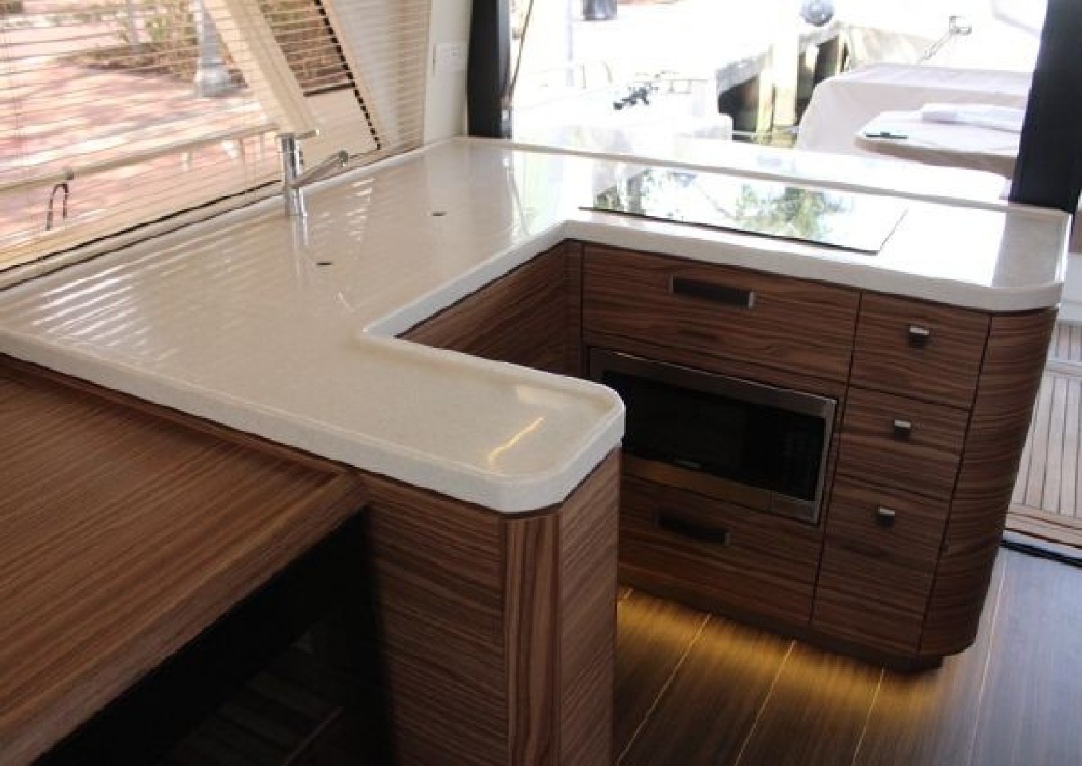 Greenline 48 Coupe Hybrid - Photo 5