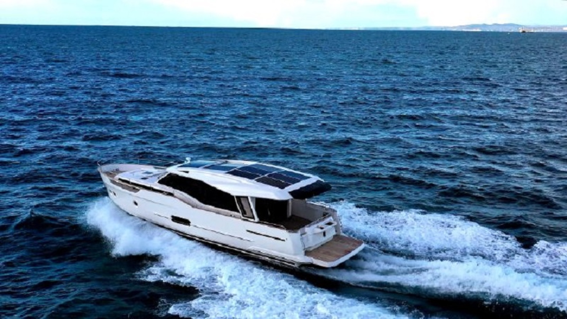 Greenline 48 Coupe Hybrid