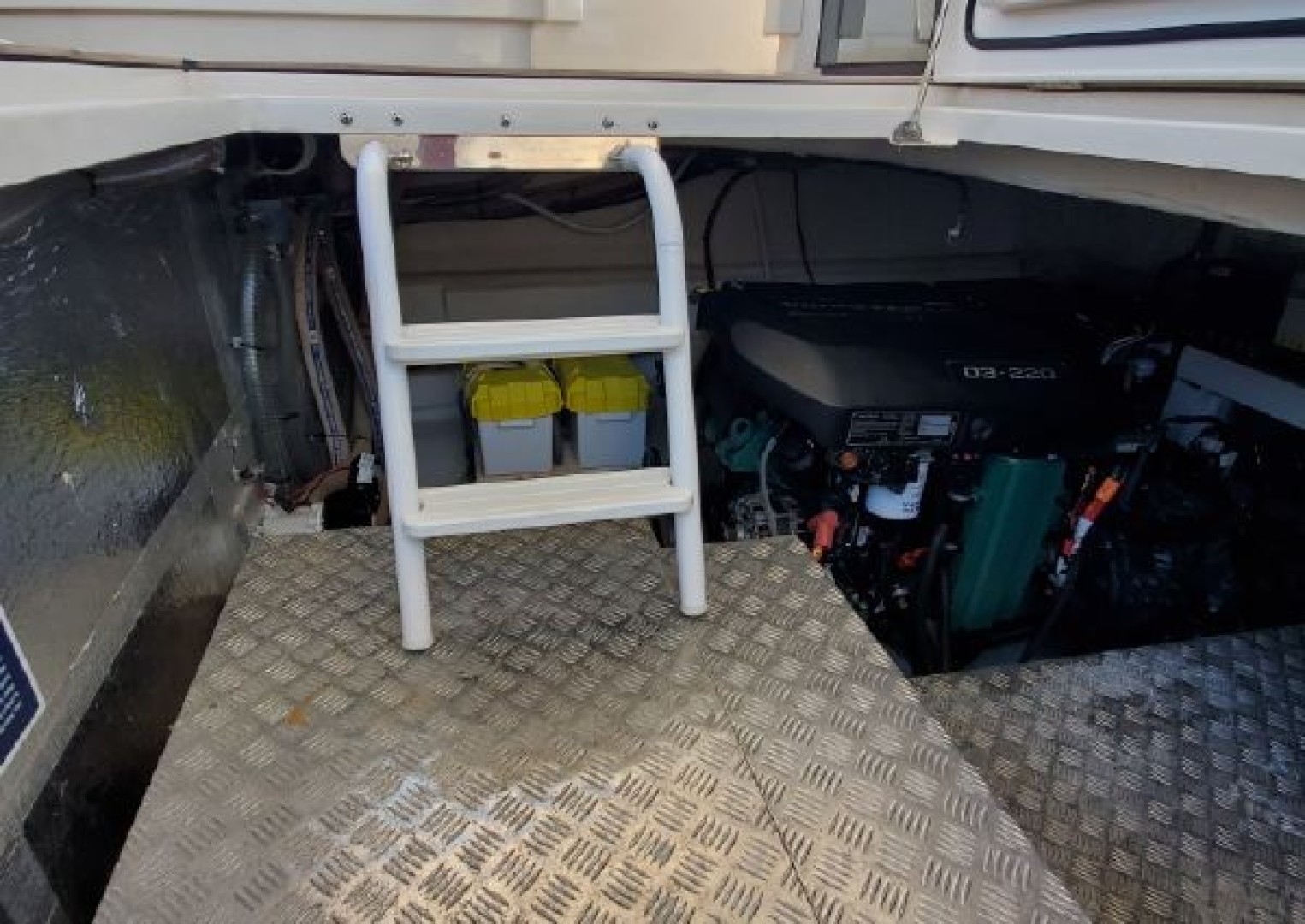 Greenline 48 Coupe Hybrid - Photo 36