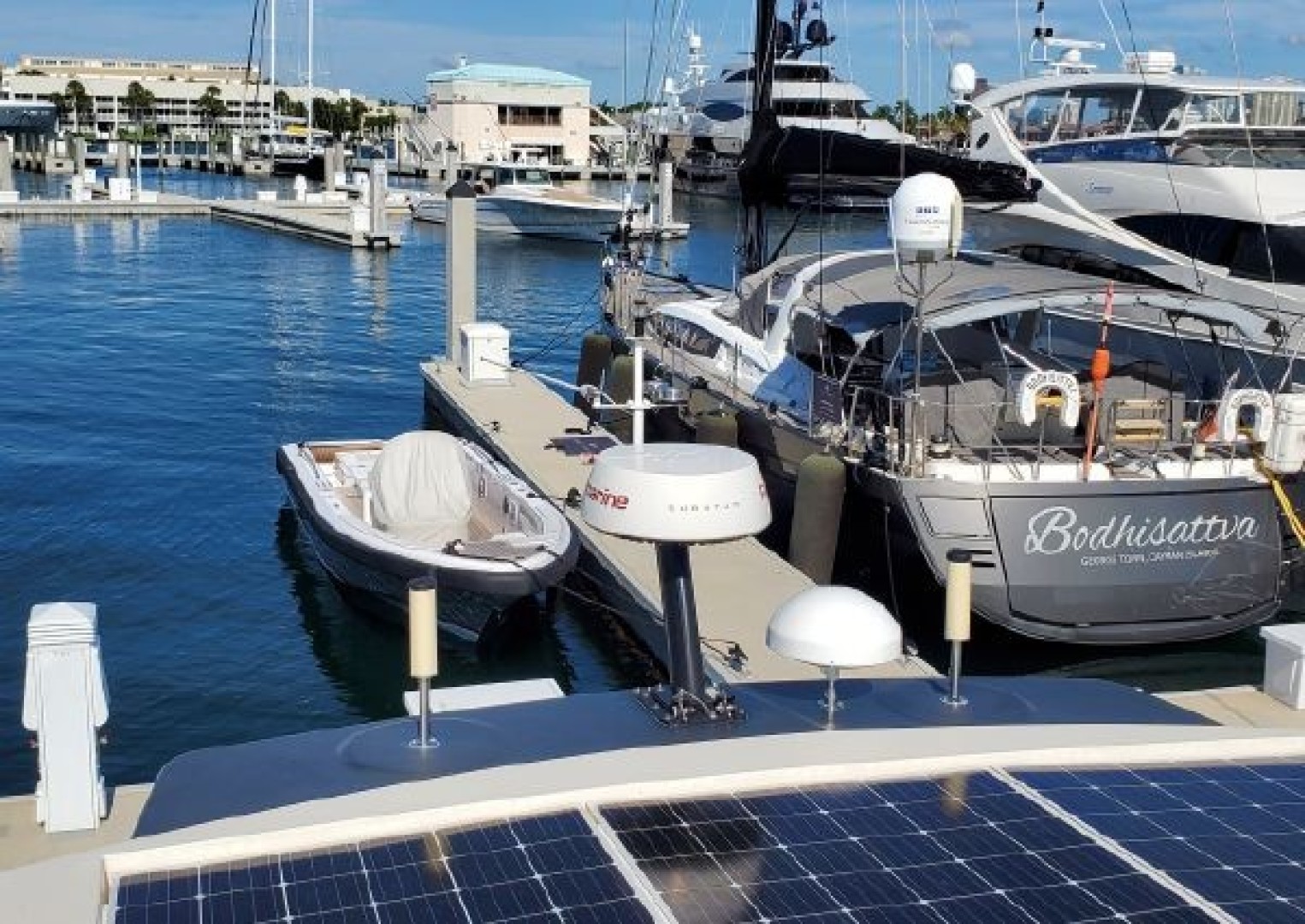 Greenline 48 Coupe Hybrid - Photo 23