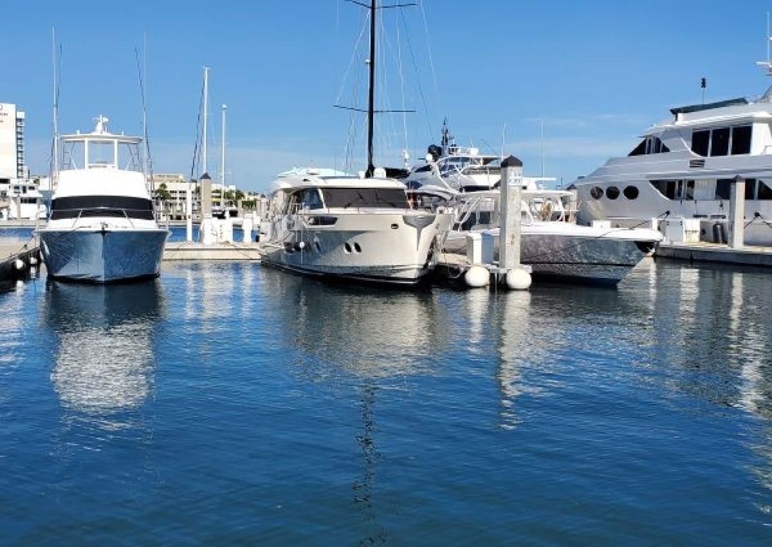 Greenline 48 Coupe Hybrid - Photo 2