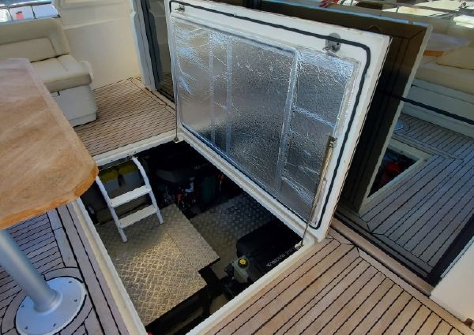 Greenline 48 Coupe Hybrid - Photo 35