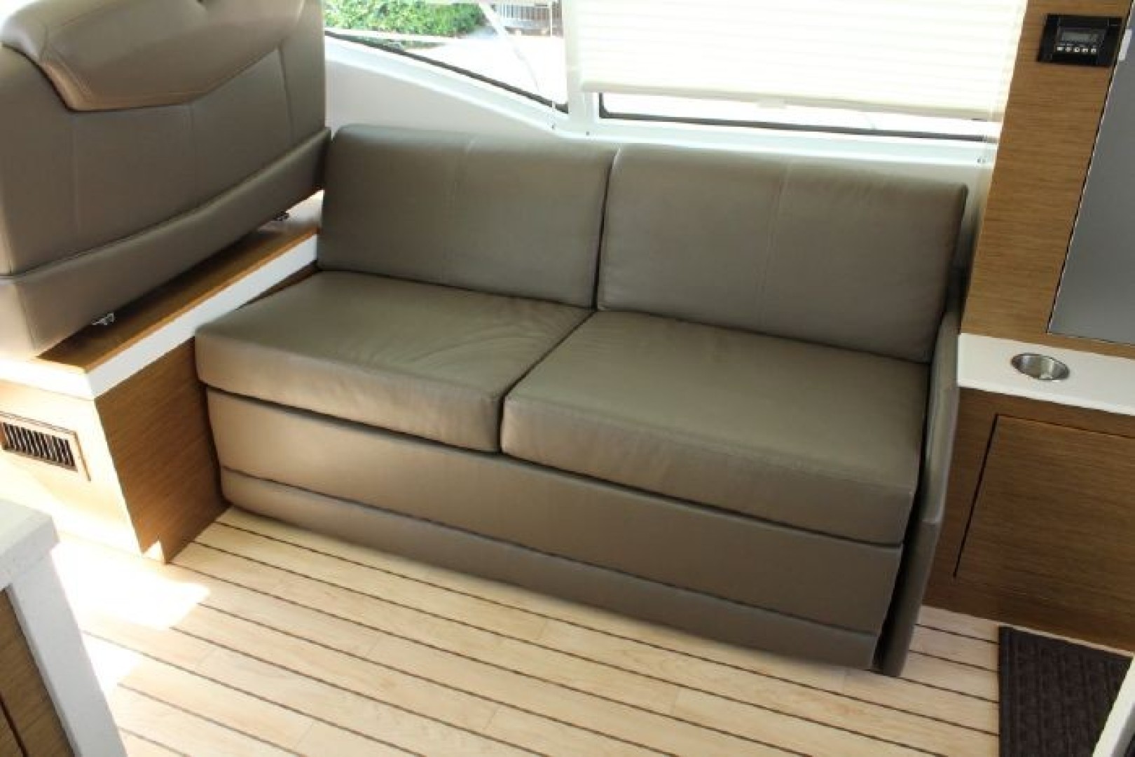 Cruisers Yachts 45 Cantius - Photo 28