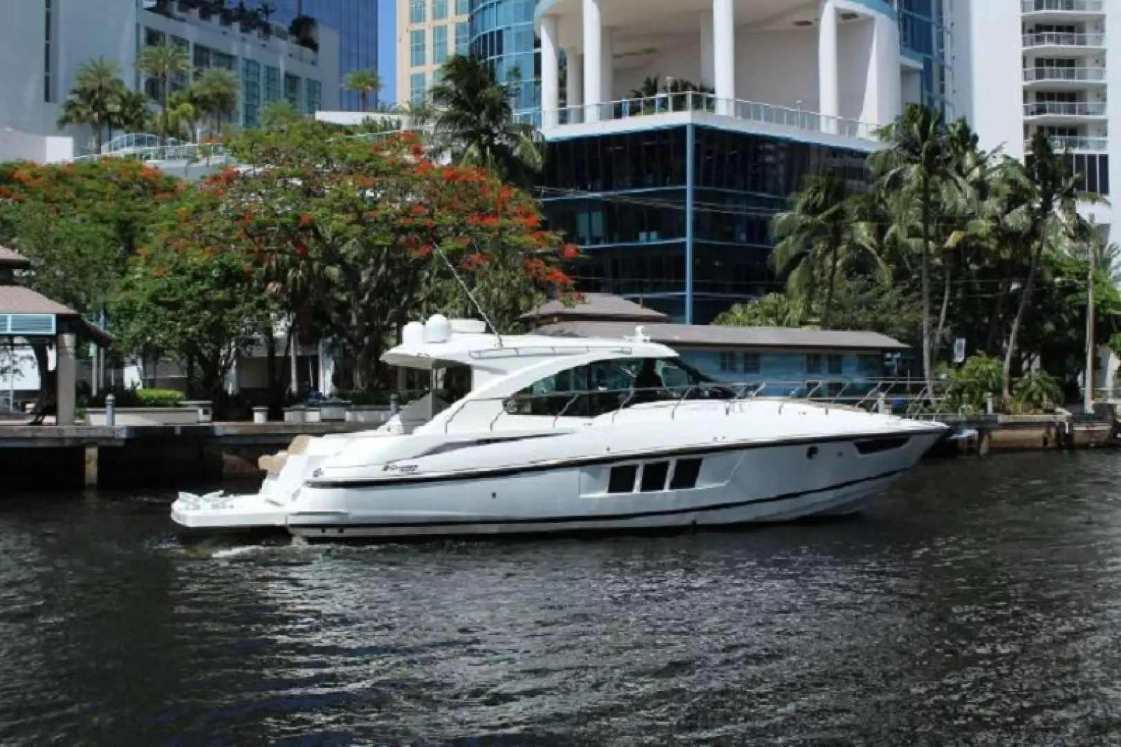 Cruisers Yachts 45 Cantius