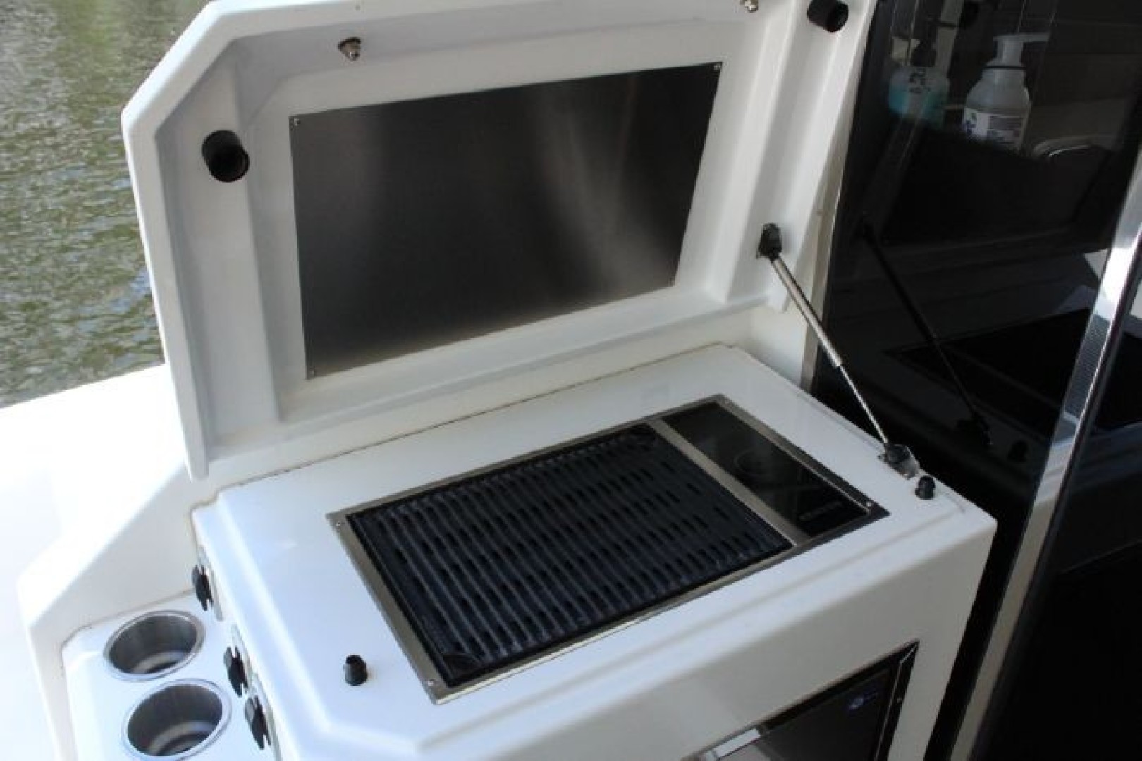 Cruisers Yachts 45 Cantius - Photo 13