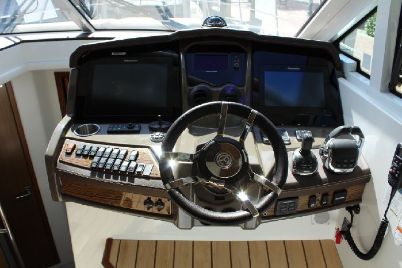 Cruisers Yachts 45 Cantius - Photo 31
