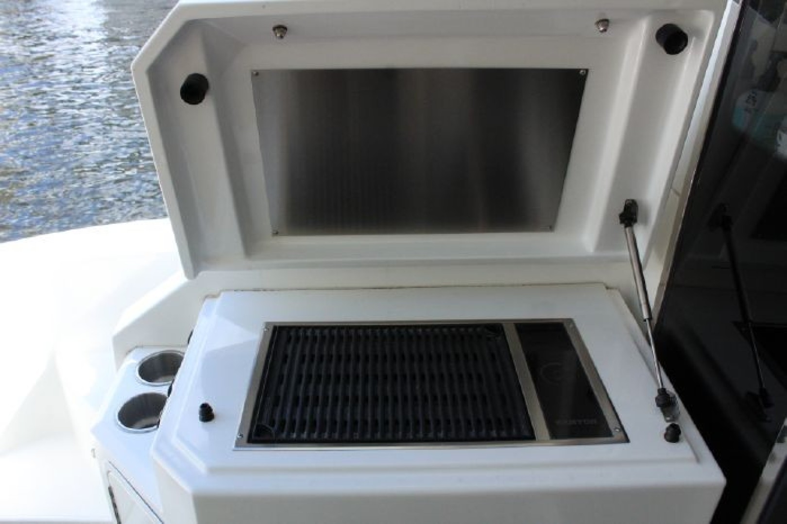 Cruisers Yachts 45 Cantius - Photo 12
