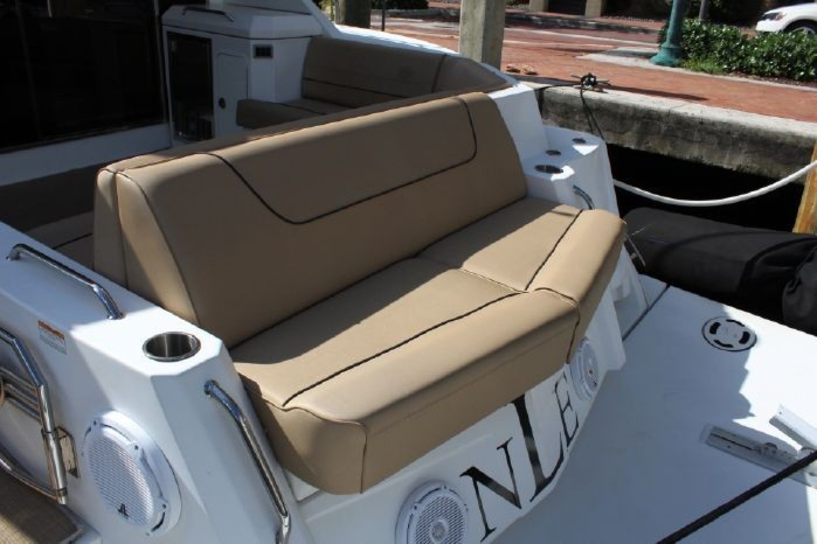 Cruisers Yachts 45 Cantius - Photo 7