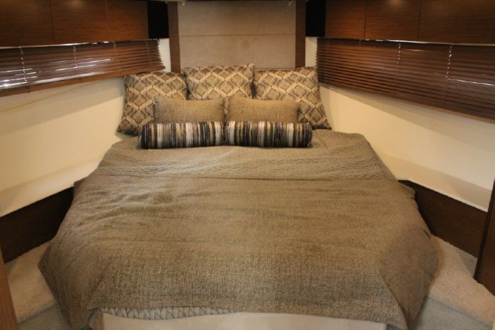 Cruisers Yachts 45 Cantius - Photo 40