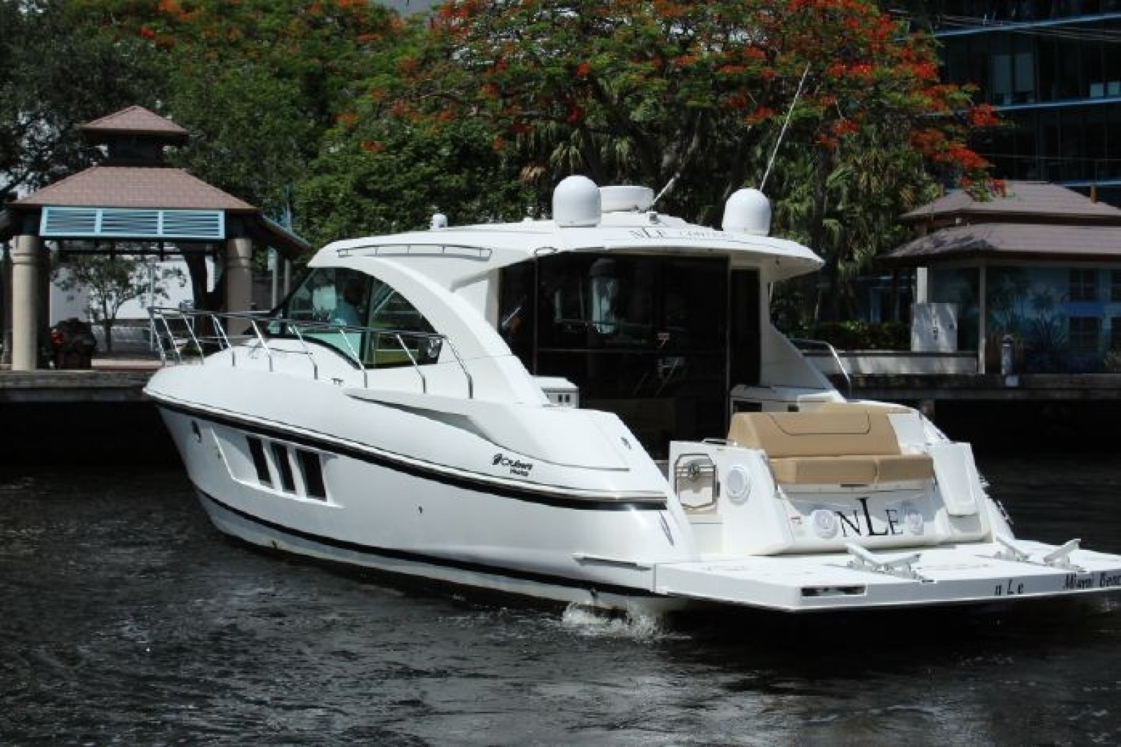 Cruisers Yachts 45 Cantius - Photo 3