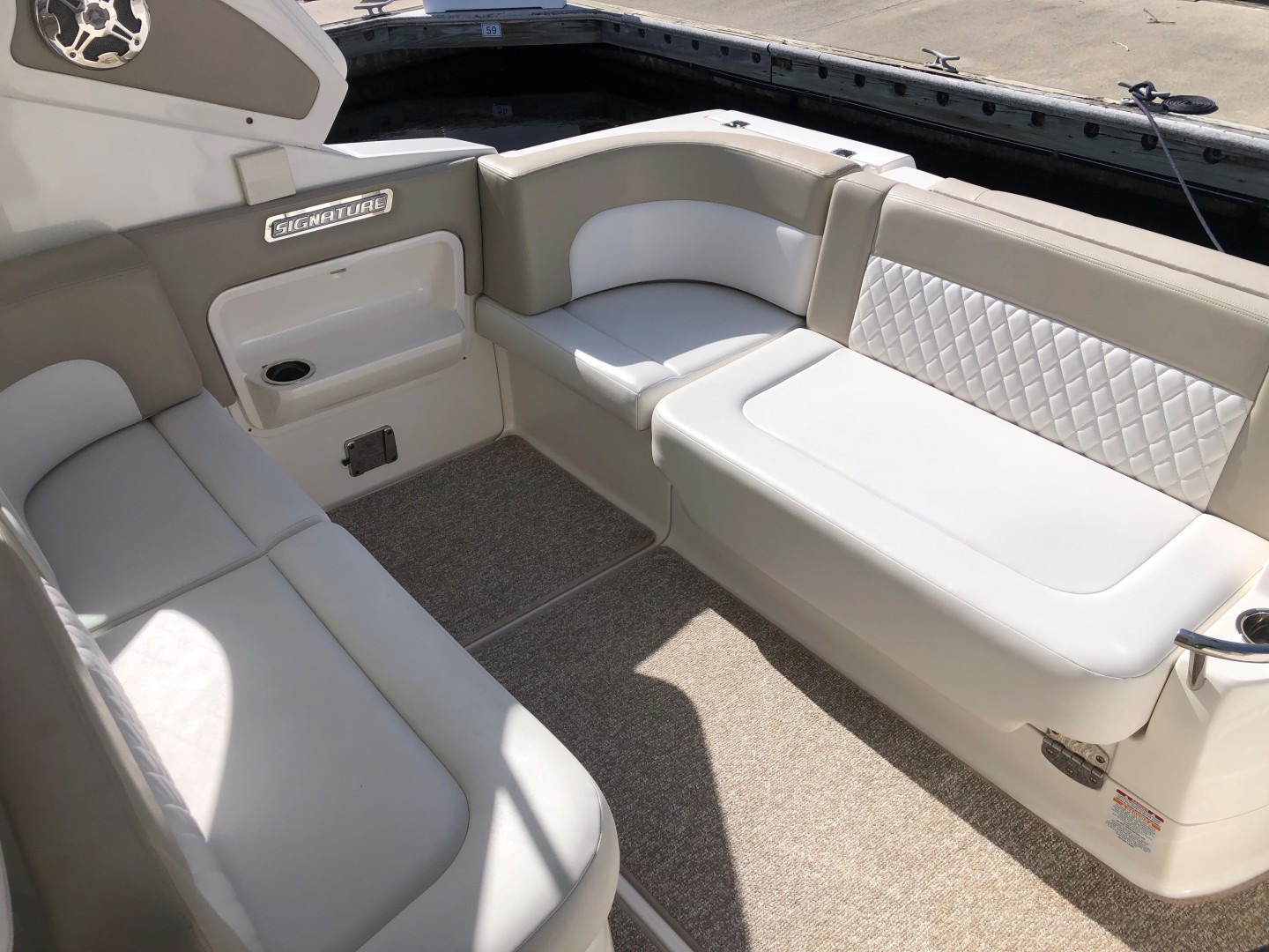 Chaparral 31- Cockpit Seating