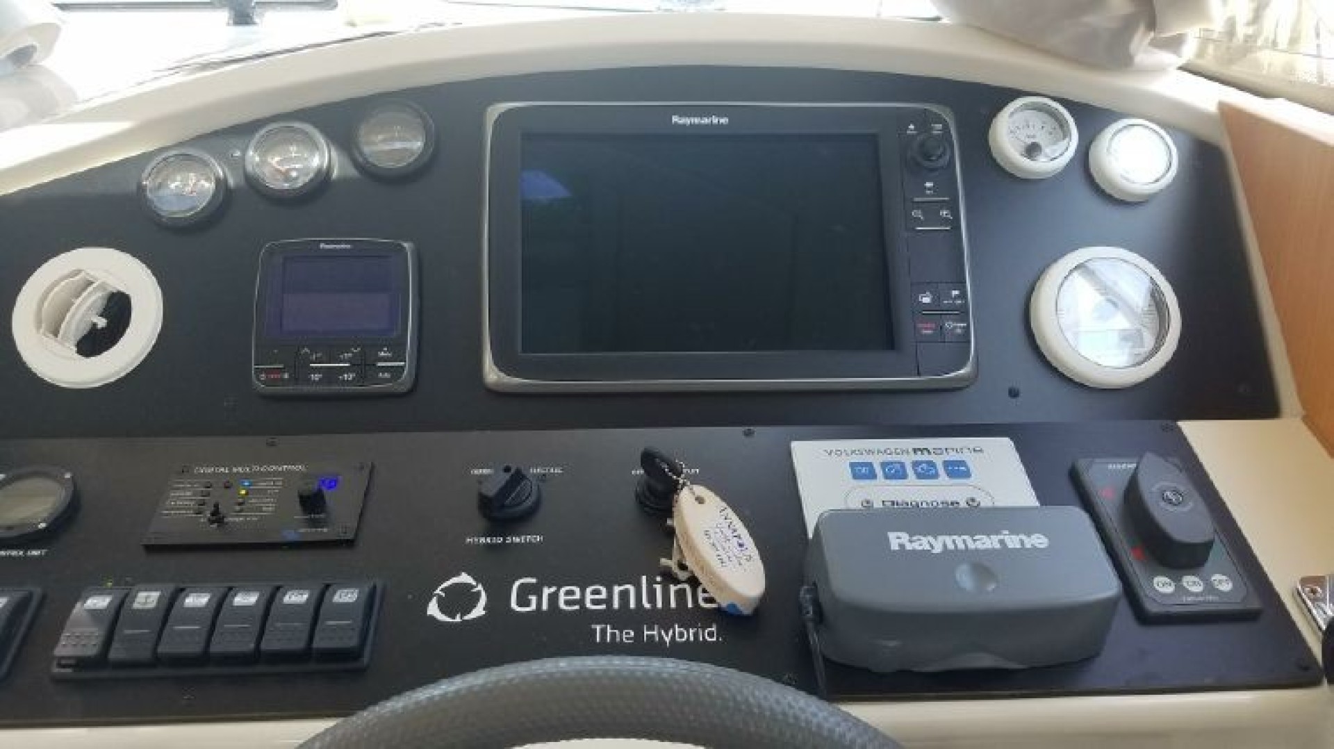 Greenline 33 — Recharging - Photo 12