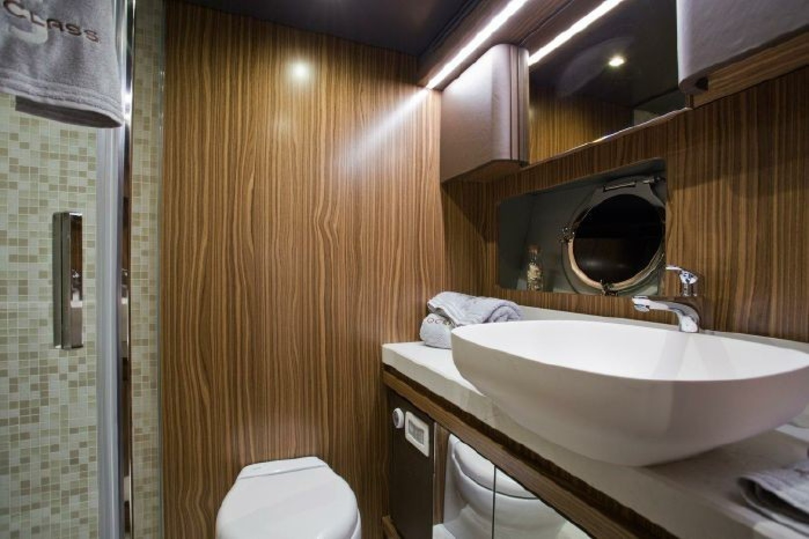 OceanClass 68 - Photo 15