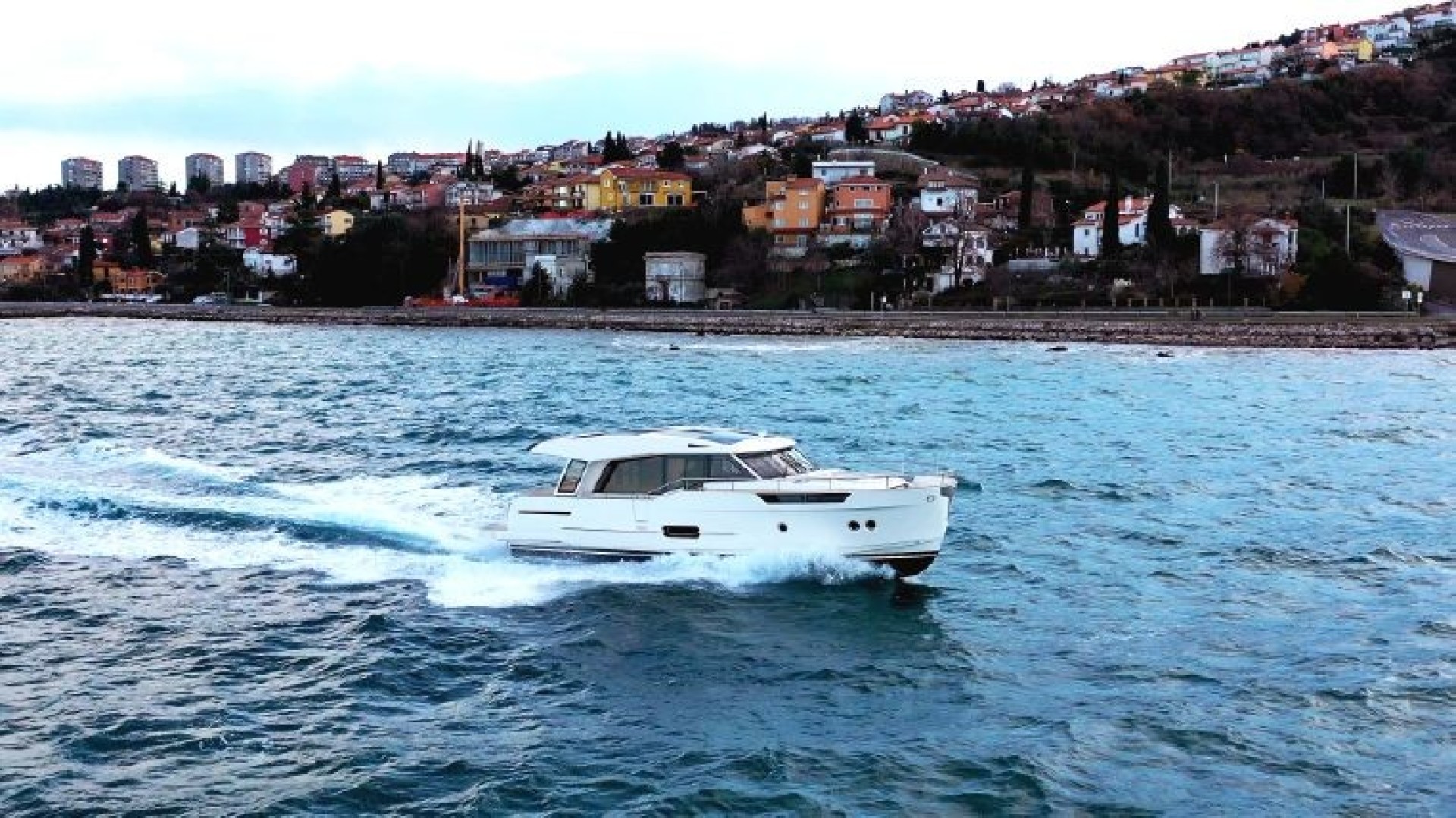 Greenline 48 Coupe - Photo 2
