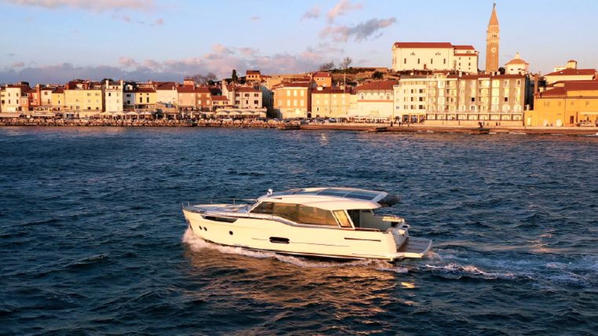 Greenline 48 Coupe