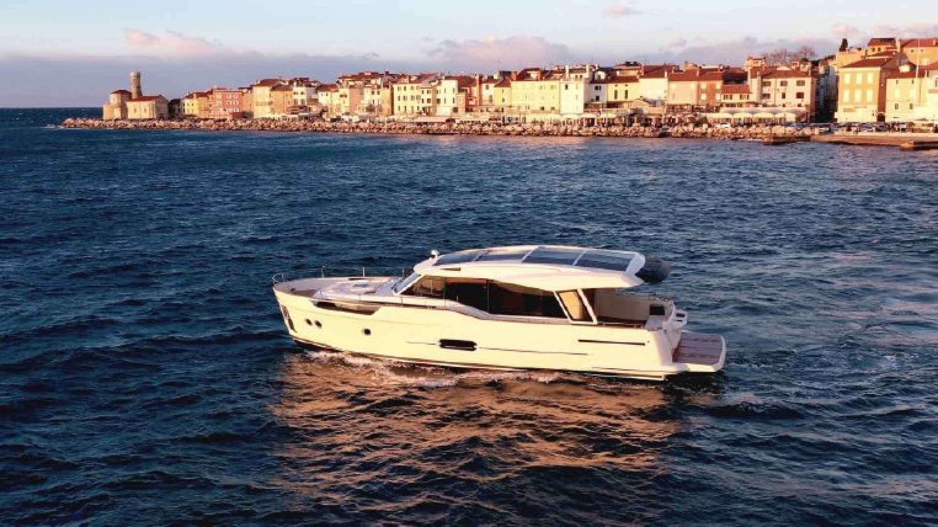 Greenline 48 Coupe - Photo 4