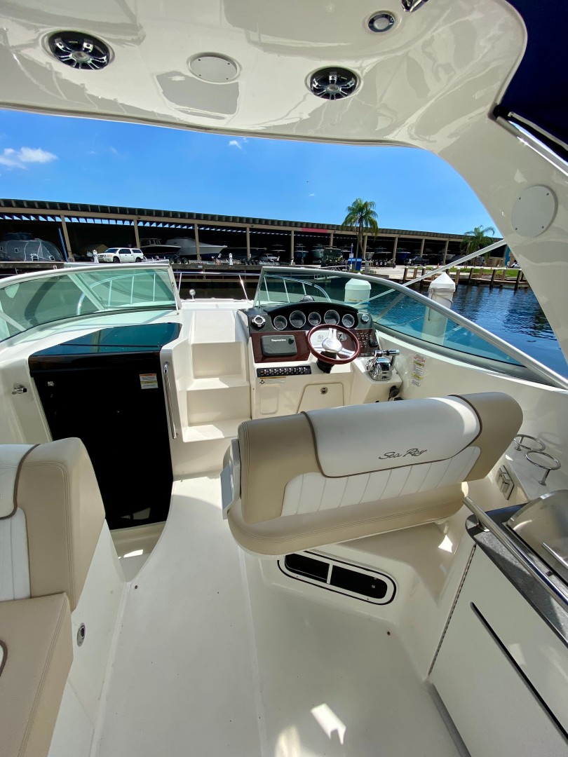 31ft Sea Ray Yacht For Sale