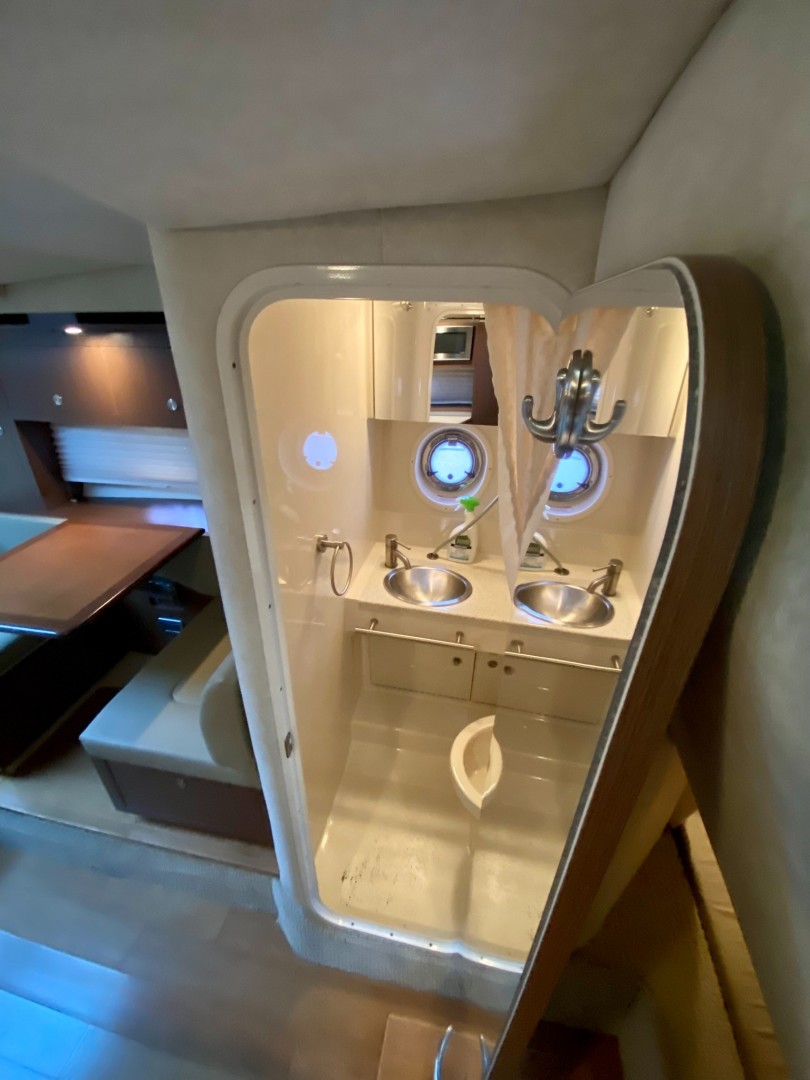 31ft Sea Ray Yacht For Sale